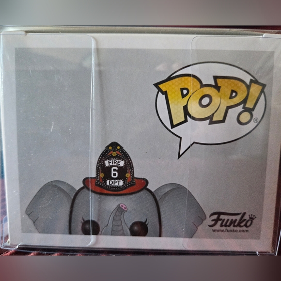 Funko Pop Fireman Dumbo #511 - Picture 5 of 6